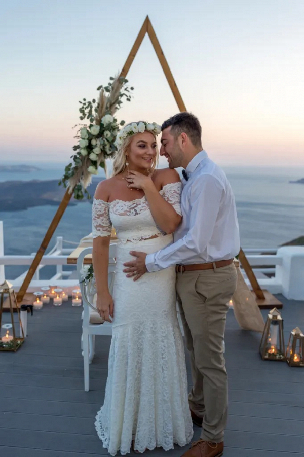 DREAMY ELOPEMENT FROM SANTORINI ON A BUDGET